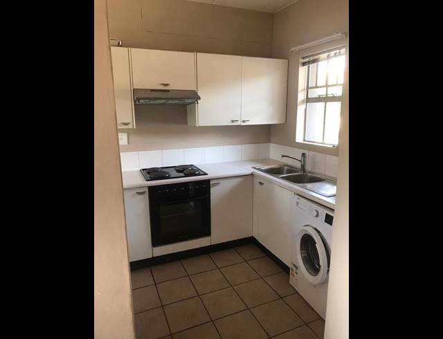 2 BEDROOM PROPERTY TO RENT IN PARKTOWN